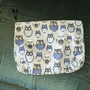 Thirty-one pouch/make-up bag